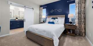 Furnished 3 Bed/Office Luxury Model Home on Westside Gallery 24