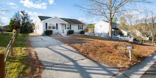 Adorable 3 Bedroom Ranch In Durham Gallery 3