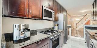 TWO BEDROOM TWO BATHROOM TOWNHOUSE AVAILABLE FOR SEPT 1ST MOVE-IN!!!! Gallery 9