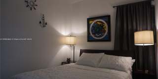 810 7th St Gallery 11