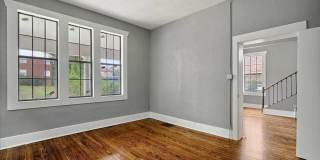 Midtown Beauty – Spacious 6BR with Bonus Room and Basement Gallery 16