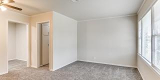 Beautiful updated home in The Village - 2 bed 1 bath Gallery 6