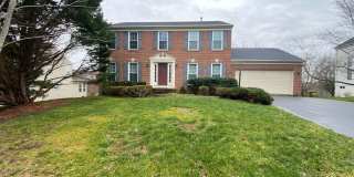 Meticulously maintained & spacious 4 Bd/2 full & 2 half bath home  Home in Dawson's Landing - Pets Welcome! Gallery 35