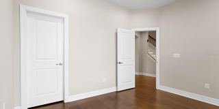 5707 VILLAGE CENTER DRIVE Gallery 9