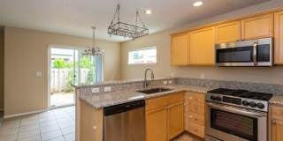 3Bd/2.5Ba in a Well-Liked Bethany Neighborhood ~ Washer/Dryer Included with 2 Car Garage and Fenced Yard!!!! Gallery 6