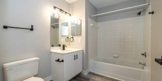 The Landings at Steele Creek Apartments Gallery 17