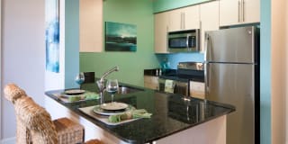 Spinnaker Bay at Harbor East Gallery 5