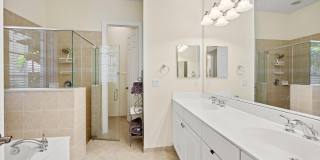 1043 Vintner Boulevard Gallery 37