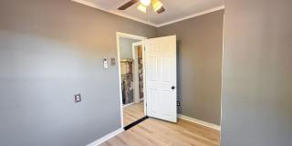 AVAILABLE NOW 2B/1B Lake View Living in the Heart of Osage Beach AVAILABLE NOW 2B/1B Lake View Living in the Heart of Osage Beach Gallery 6