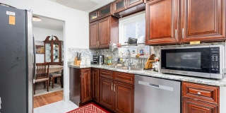 1286 Sherbourne Drive Gallery 10