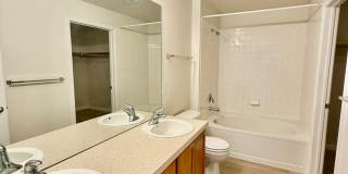 Gorgeous 2 Bedroom/2 Bathroom Condo with NEW FLOORING at Centerra!  Great Location for Commuters! Gallery 20