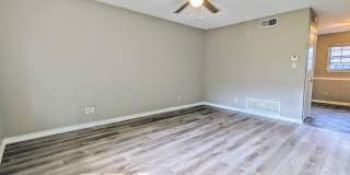 Awesome location! 2/1 Condo near Riverside in Gainesville Gallery 1