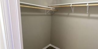 Very Large 2/2.5 Townhome with covered parking Gallery 16