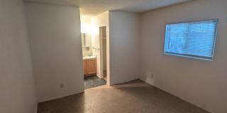 4 Plex - 2 Bedroom Unit and 1 Bath for Rent. Gallery 11