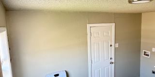 2bed/1 Bath - Available May Gallery 7