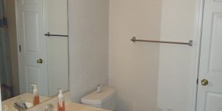 4 BEDROOM, CONVENIENT LOCATION Gallery 12
