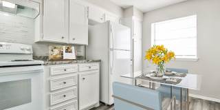 Westlake Apartments Gallery 16