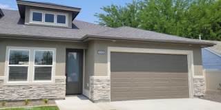 Fantastic Townhome in Downtown Meridian! Gallery 1