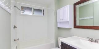 2 Bedroom, 1 Bathroom, 2 Parking Home with Solar Panels + A/C! Gallery 18