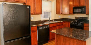 628 W. Roscoe Apt. Gallery 4