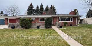 1726 Alder Dr Gallery 1
