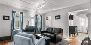 14 Dearborn Street Gallery 7