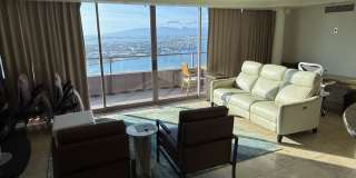 Luxurious 2 bed/2bath/2 parking Fully Furnished in One Waterfront Towers Gallery 1