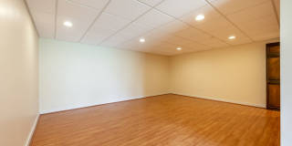 Spacious ranch close to campus Gallery 33
