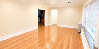 2044 W Farragut Avenue Gallery 3