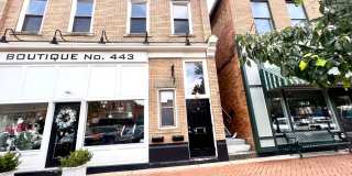 Beaver - Luxury 2 Bedroom, 1 Bathroom, located in downtown shopping district. Gallery 1