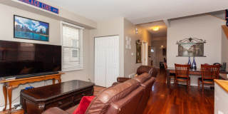 2440 North Ashland Avenue Gallery 4