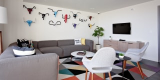 38 Davis Gallery 19