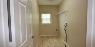 Single Family Home 4 Bedroom 2.5 Bath, 2 car garage for rent at 527 Bristol Cir, Kissimmee, FL 34758 Gallery 9