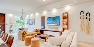 545 SW 11th St Gallery 12