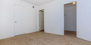 Carlyle Square Apartment Homes Gallery 13