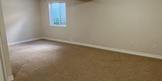 5 BEDROOM, 4 BATHROOM TOWNHOUSE WITH 2 CAR DETACHED GARAGE Gallery 8