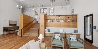 8106 Loyola Ln Gallery 4