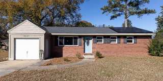 Check out this beautiful ranch style home for rent in the Seminole Park area of Chesapeake! Gallery 1