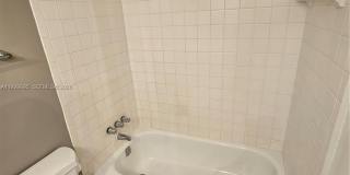 4314 NW 9th Ave Gallery 14