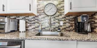 410 W 7th Street unit: 1023 Gallery 13