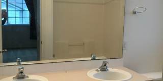 4 Bed 3 Bath Gated Townhome Near Maplewood Golf Gallery 18
