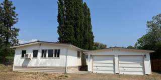 Cute 2-Bedroom & 2-Bathroom Single Family Home for Rent! Gallery 1