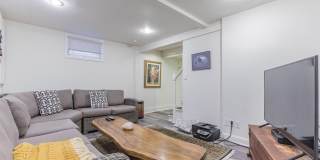 903 JACKSON Avenue Gallery 22