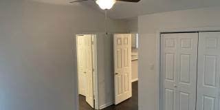 Room in 3 Bedroom Home at Tennyson Dr Gallery 22