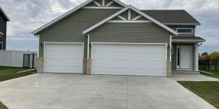 4 Bed 3 Bath Single Family Home Gallery 1