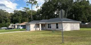Spacious NW Ocala Home on a Large Corner Lot Gallery 1