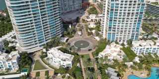 50 South Pointe Drive Gallery 19