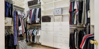 273 ROSLYN CT Gallery 27