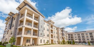 Brea Luxury Apartments Gallery 3