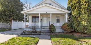 $1250 2 bedroom bungalow Gallery 1